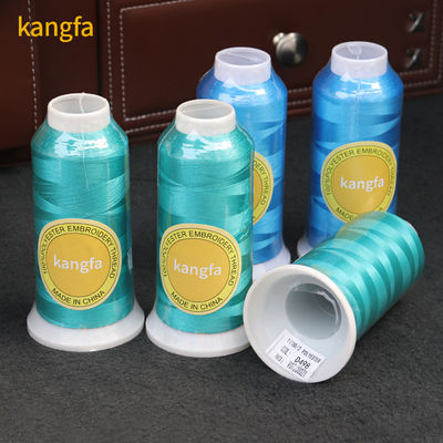 Niedrige Schrumpfung 100% Polyester-Garn für Stickmaschine 5000 Yard 120D/2 720 Farben
