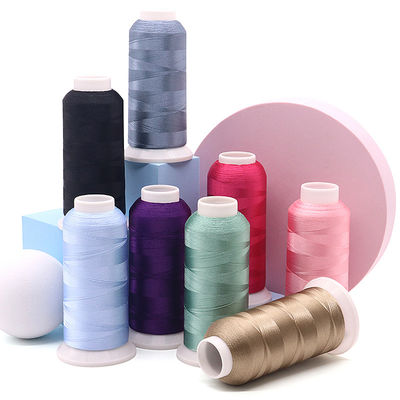 4000 Yard reine Farbe Filament Garne 100% Polyester Stickgarne für Maschine 720 Farben