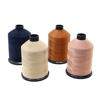 Polyester-Nähtfaden mit hoher Festigkeit Faden für Musterfarben Gewicht/Kegel 450 g