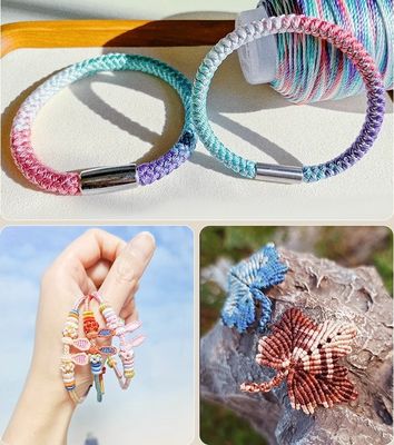 Versorgung mit mehrfarbigem Polyesterdraht 15 Schichten 172 m Länge/Kegel für Regenbogen-Weaving Crafts