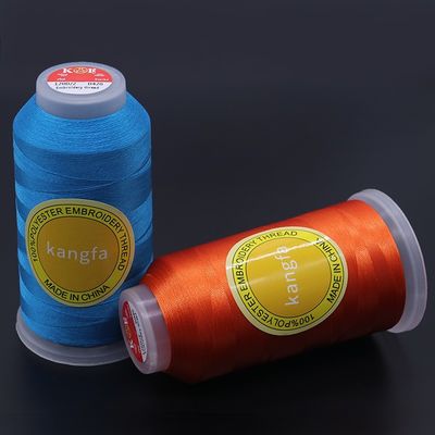 100% Polyester Kangfa Verkauf Farbseiden-Stickfaden 120D/2 MERZERIZIERT