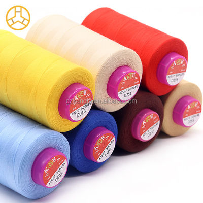 Farbenfrohe Polyesterartikel Polyester Baumwollfaden 100% Spund Nähfaden