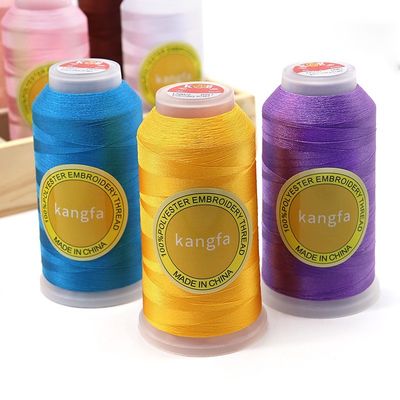 700 lebendige Farben für 120D/2 Polyester-Embroiderige Fäden auf harten und dicken Materialien