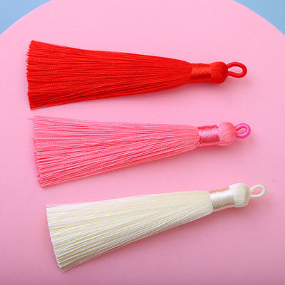 Antistatische Bürste Farbe 8cm Seiden Tassel Frisur Schlüsselkette für Party Tasche Dekoration