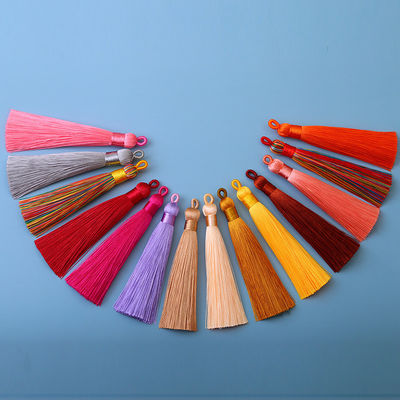 Antistatische Bürste Farbe 8cm Seiden Tassel Frisur Schlüsselkette für Party Tasche Dekoration