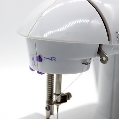 Verriegelungsstichformation Multifunktions-Mini-Elektro-Nähmaschine für Stoffe UFR-2022