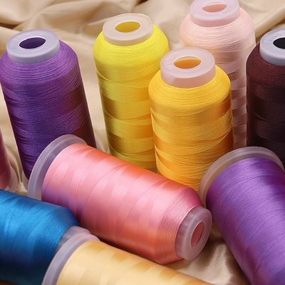 Transparentes Kegelmaterial 120d/2 Rayon Thread 120g 5000y für computergestützte Stickerei