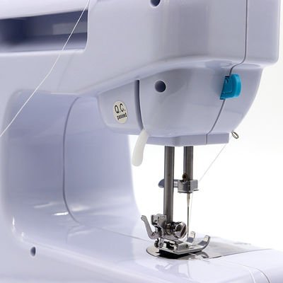 Einfach zu verriegelnde, mehrfunktionale Maschine für den Nähbau von T-Shirtknöpfen