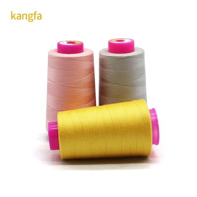 Mehrfarbiges gesponnenes Polyester-Nähtfaden zur Abrasionsbeständigkeit von Kleidung