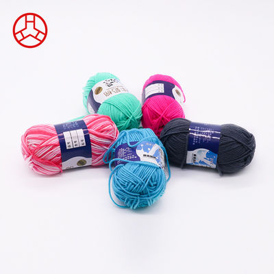 4 Ply Wool Crochet Strickfaden für Pullover Akzeptiert OEM/ODM und Milch Baumwolle Material