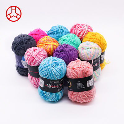 4 Ply Wool Crochet Strickfaden für Pullover Akzeptiert OEM/ODM und Milch Baumwolle Material