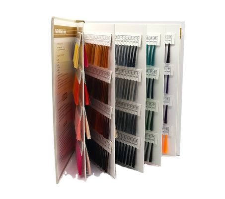 Stickerei Seidenfaden Farbkarten Buch 5000y Länge/Kegel und 100% Polyester